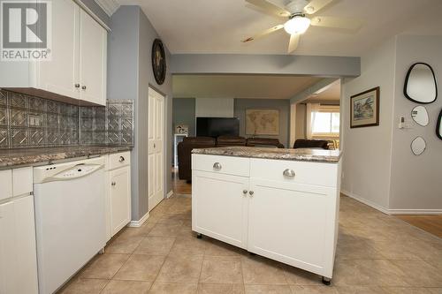 260 Shannon Rd, Sault Ste. Marie, ON - Indoor Photo Showing Kitchen