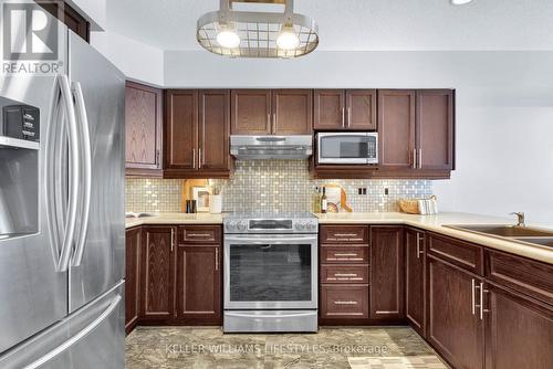 7 - 600 Hyde Park Road, London North (North O), ON - Indoor Photo Showing Kitchen With Double Sink