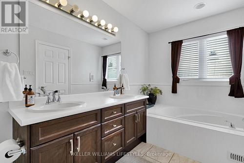 7 - 600 Hyde Park Road, London North (North O), ON - Indoor Photo Showing Bathroom