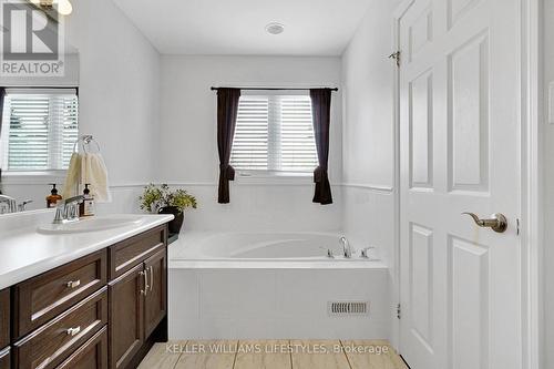 7 - 600 Hyde Park Road, London North (North O), ON - Indoor Photo Showing Bathroom