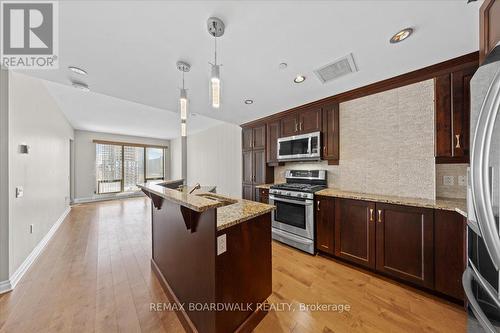 1003 - 90 George Street, Ottawa, ON - Indoor Photo Showing Kitchen With Upgraded Kitchen