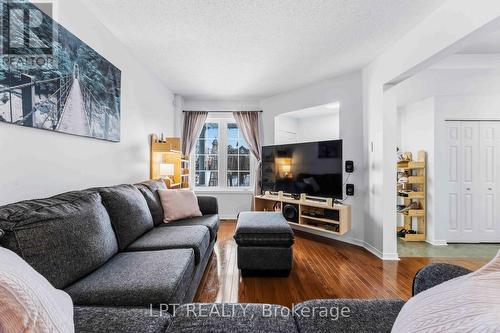 1549 Senateurs Way, Ottawa, ON - Indoor Photo Showing Living Room