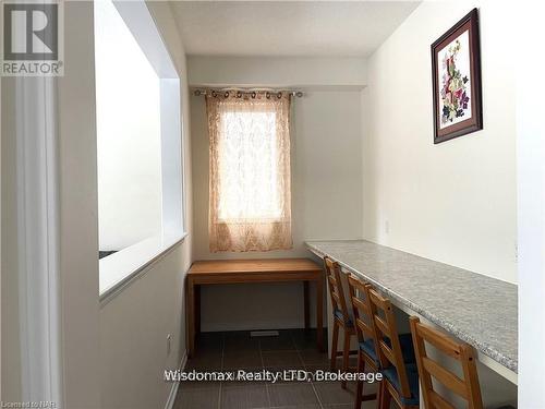 8667 Chickory Trail, Niagara Falls (Brown), ON - Indoor Photo Showing Other Room