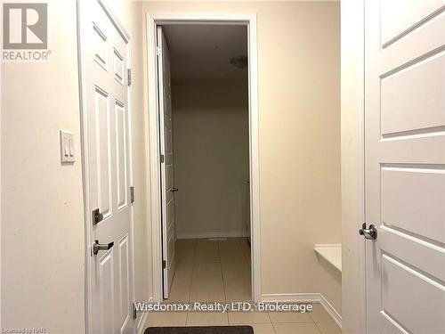8667 Chickory Trail, Niagara Falls (Brown), ON - Indoor Photo Showing Other Room