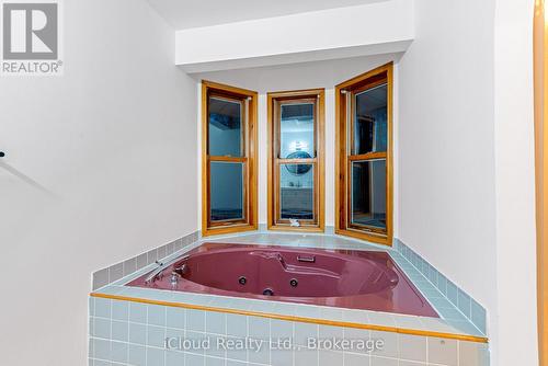 32 Howe Island Ferry Road, Kingston, ON -  Photo Showing Other Room