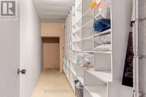 32 Howe Island Ferry Road, Kingston, ON - Indoor