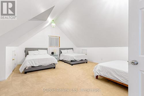 32 Howe Island Ferry Road, Kingston, ON - Indoor Photo Showing Bedroom