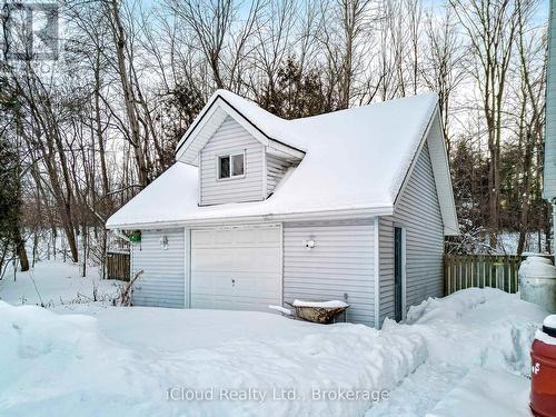 32 Howe Island Ferry Road, Kingston, ON - Outdoor