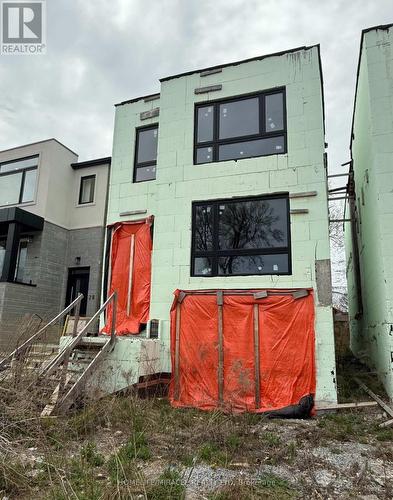 40 August Avenue, Toronto, ON - 