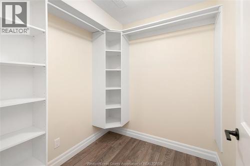 53 Belleview, Kingsville, ON - Indoor With Storage