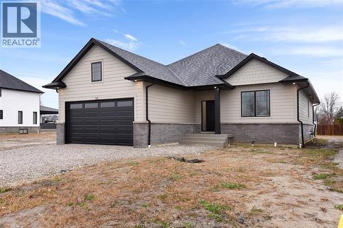 53 Belleview, Kingsville, ON - Outdoor