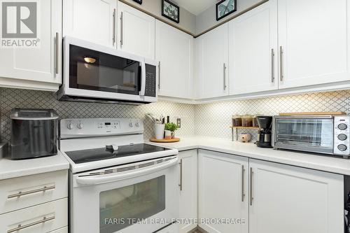 511 - 150 Dunlop Street E, Barrie, ON - Indoor Photo Showing Kitchen