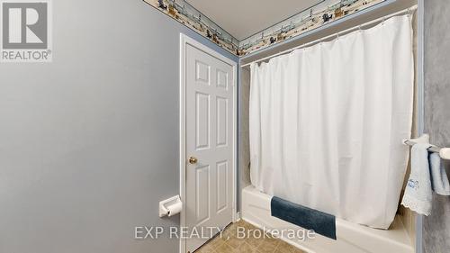 33 Wrendale Crescent, Georgina, ON - Indoor