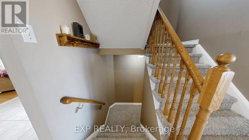 33 Wrendale Crescent, Georgina, ON - Indoor Photo Showing Other Room