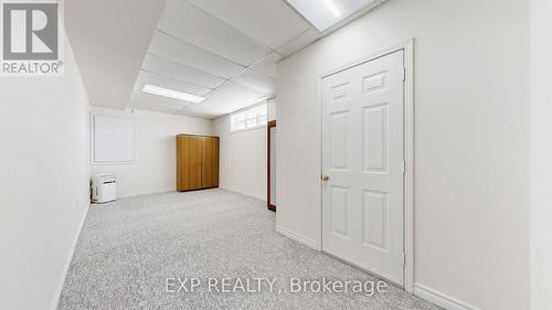 33 Wrendale Crescent, Georgina, ON - Indoor Photo Showing Other Room
