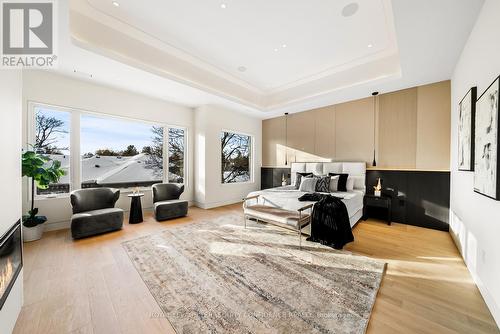 281 Kerrybrook Drive, Richmond Hill, ON - Indoor Photo Showing Living Room