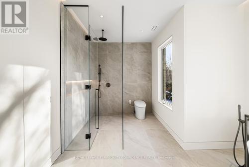 281 Kerrybrook Drive, Richmond Hill, ON - Indoor Photo Showing Bathroom