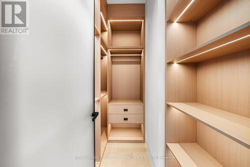 281 Kerrybrook Drive, Richmond Hill, ON - Indoor Photo Showing Other Room