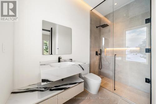 281 Kerrybrook Drive, Richmond Hill, ON - Indoor Photo Showing Bathroom