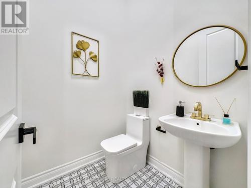 150 Cannes Avenue, Vaughan, ON - Indoor Photo Showing Bathroom
