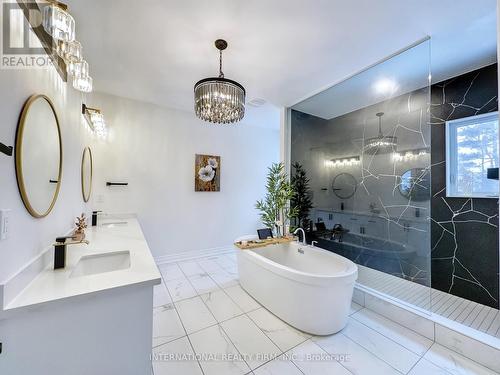 150 Cannes Avenue, Vaughan, ON - Indoor Photo Showing Bathroom