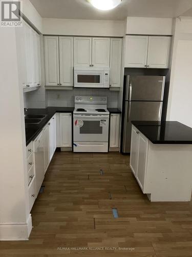 3002 - 3880 Duke Of York Blvd Boulevard, Mississauga, ON - Indoor Photo Showing Kitchen