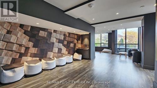 517 - 10 Gibbs Road, Toronto, ON - Indoor Photo Showing Other Room