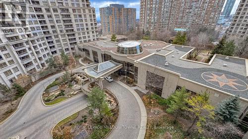 927 - 3888 Duke Of York Boulevard, Mississauga, ON - Outdoor