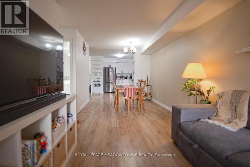 927 - 3888 Duke Of York Boulevard, Mississauga, ON - Indoor