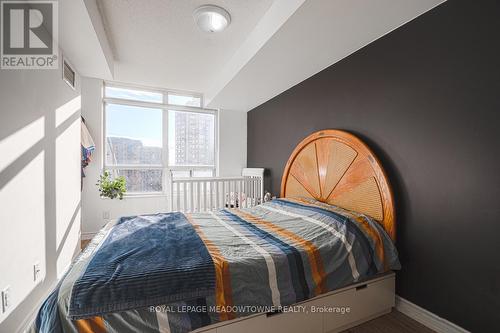 927 - 3888 Duke Of York Boulevard, Mississauga, ON - Indoor Photo Showing Bedroom