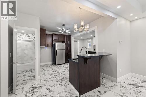 811 Langlois Avenue, Windsor, ON - Indoor Photo Showing Kitchen