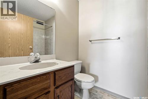 306 2237 Mcintyre Street, Regina, SK - Indoor Photo Showing Bathroom