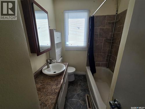 603 3Rd Street, Kipling, SK - Indoor Photo Showing Bathroom
