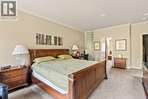 2421 Erlton Street Sw, Calgary, AB - Indoor Photo Showing Bedroom