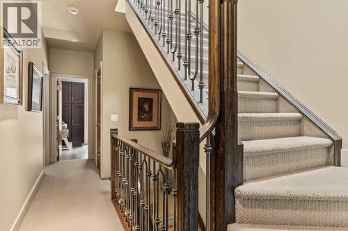 2421 Erlton Street Sw, Calgary, AB - Indoor Photo Showing Other Room