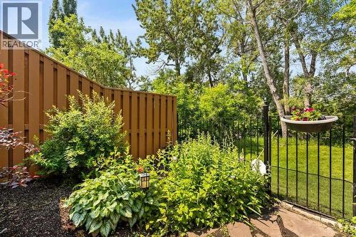 2421 Erlton Street Sw, Calgary, AB - Outdoor