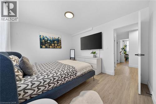 350 Quigley Road Unit# 324, Hamilton, ON - Indoor Photo Showing Bedroom