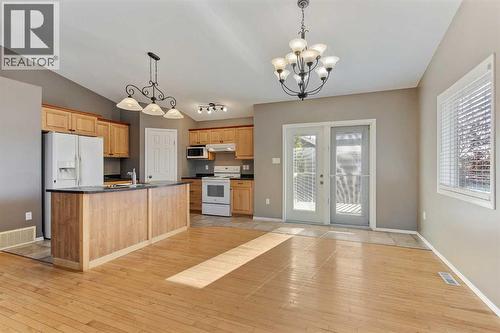 5105 21 Street Close, Lloydminster, AB - Indoor Photo Showing Kitchen