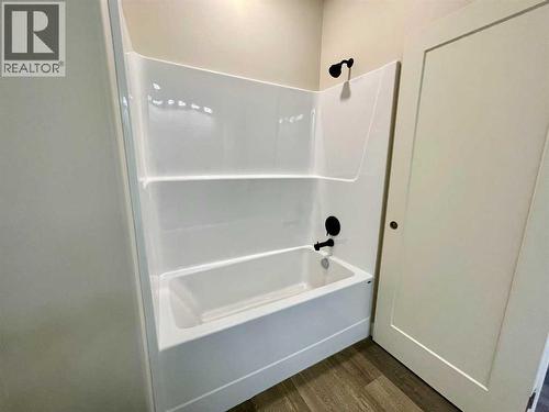 1119 14 Street, Wainwright, AB - Indoor Photo Showing Bathroom