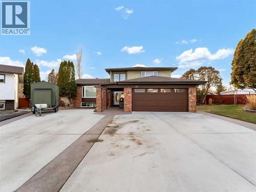 35 Horner Court NE  Medicine Hat, AB T1C 1M1