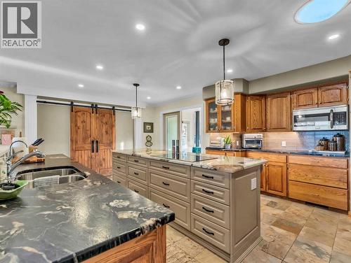 35 Horner Court Ne, Medicine Hat, AB - Indoor Photo Showing Kitchen With Double Sink