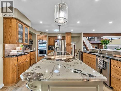 35 Horner Court Ne, Medicine Hat, AB - Indoor Photo Showing Kitchen