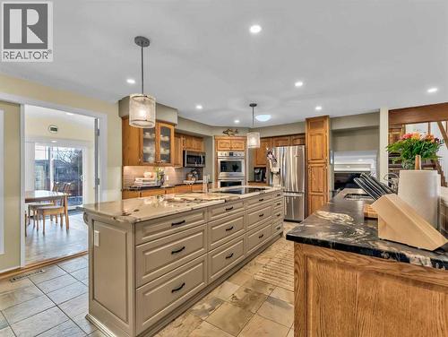 35 Horner Court Ne, Medicine Hat, AB - Indoor Photo Showing Kitchen With Upgraded Kitchen