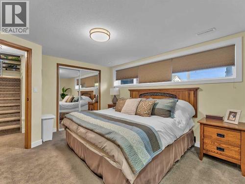 35 Horner Court Ne, Medicine Hat, AB - Indoor Photo Showing Bedroom