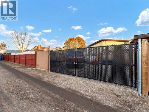 35 Horner Court Ne, Medicine Hat, AB - Outdoor