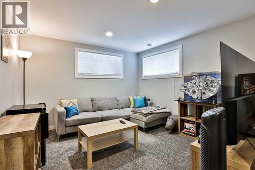 874 Jessie Mcleay Road N, Lethbridge, AB - Indoor Photo Showing Living Room