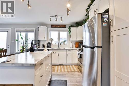 874 Jessie Mcleay Road N, Lethbridge, AB - Indoor Photo Showing Kitchen