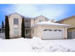 716 Revell CR NW  Edmonton, AB T6R 2G1