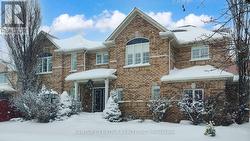 881 KNOTTY PINE GROVE  Mississauga, ON L5W 1K2