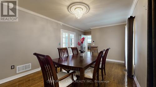 881 Knotty Pine Grove, Mississauga, ON - Indoor Photo Showing Dining Room